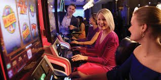 Tampilan studio arcade langsung dragon777 dengan dealer profesional